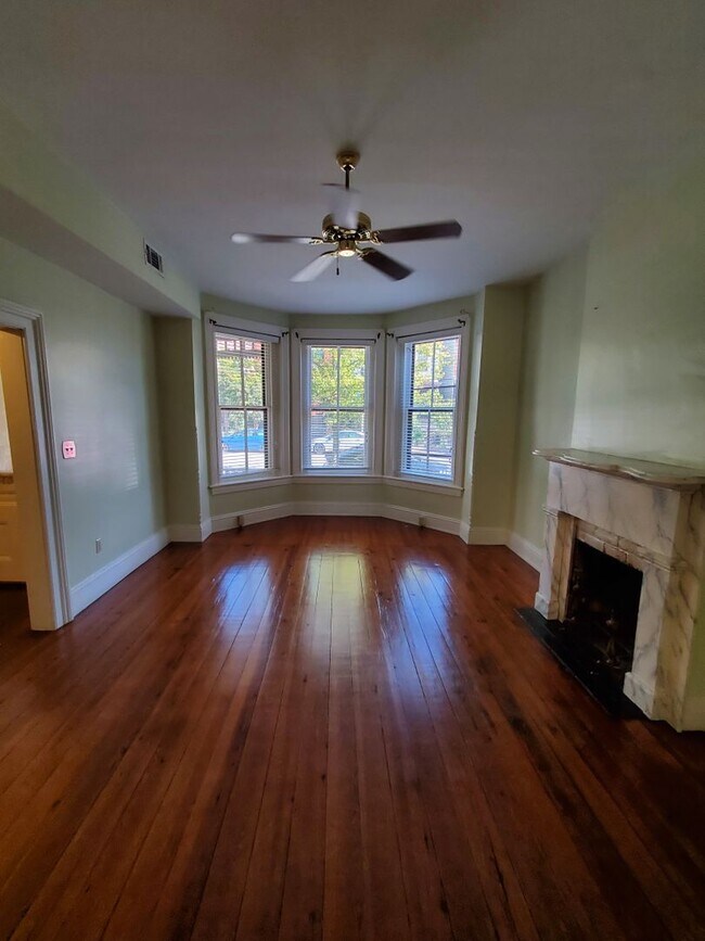 Building Photo - Spacious 2-Story Home In Historic Church H...