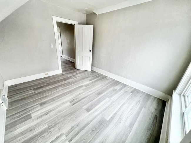 Foto del edificio - 908 W Bell Ave