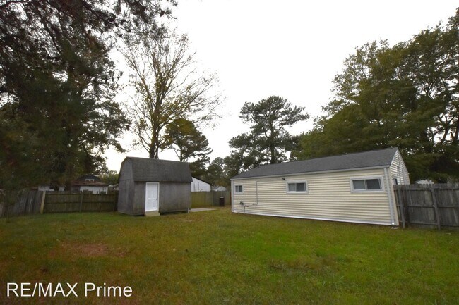 Building Photo - 3 br, 1 bath House - 1320 Wingfield Ave