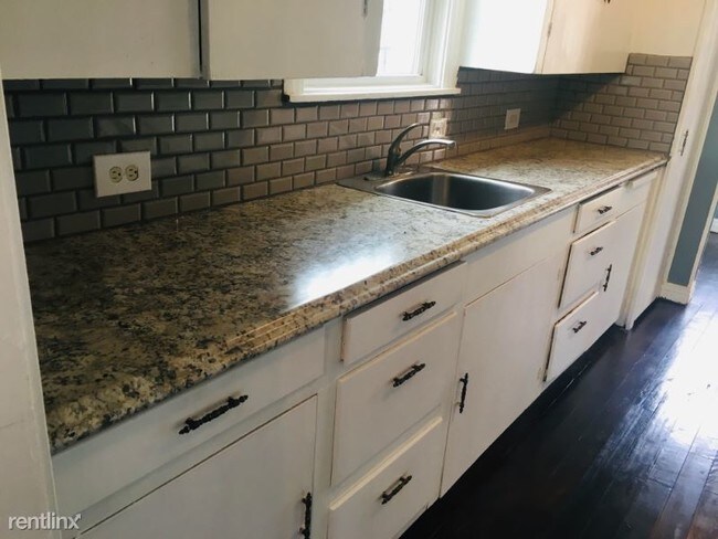 Foto del edificio - 2 br, 1 bath House - 609 E Morningside Dr