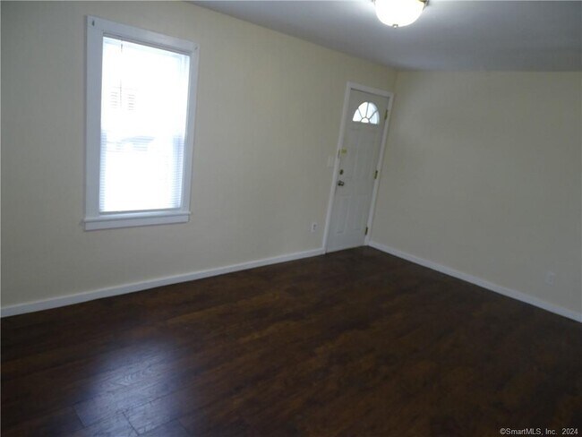 Building Photo - 62 Ridgeview Cir