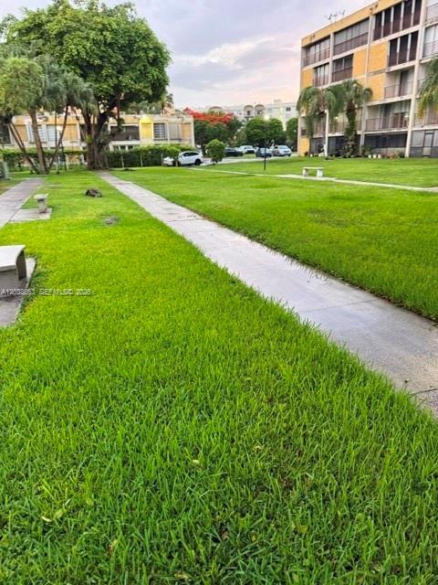 Foto del edificio - 9280 Fontainebleau Blvd
