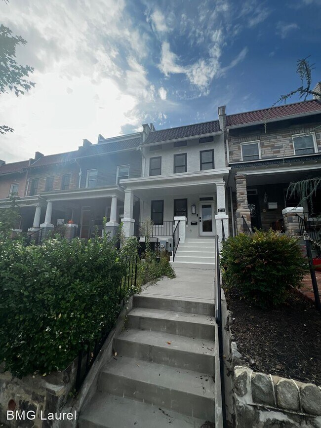 Foto del edificio - 5 br, 4 bath House - 3718 13th St NW
