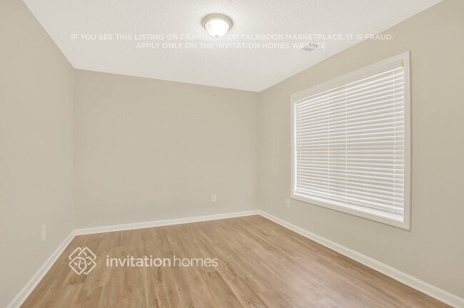 Foto del edificio - 6962 Mahonia Pl