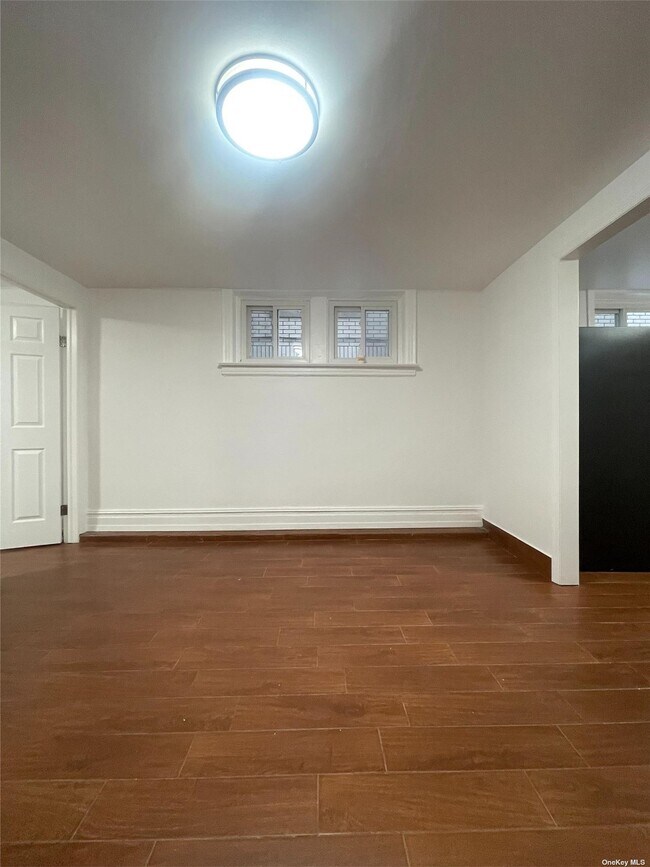 Foto del edificio - 59-55-59-70 70th St