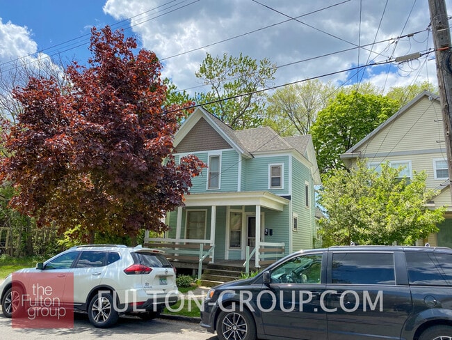 Exterior - 423 Charles Ave SE