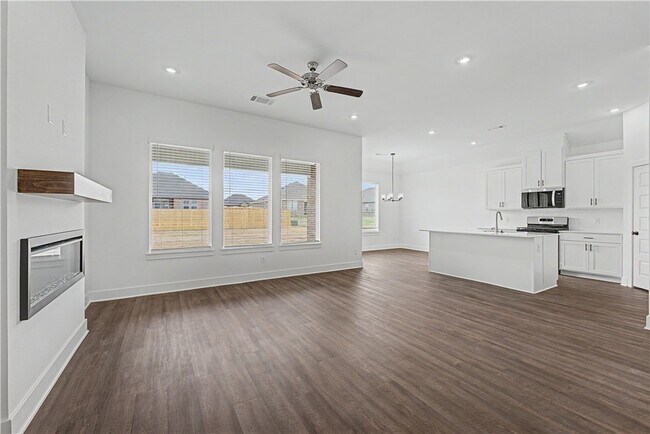 Foto del edificio - 512 W Canada Dr