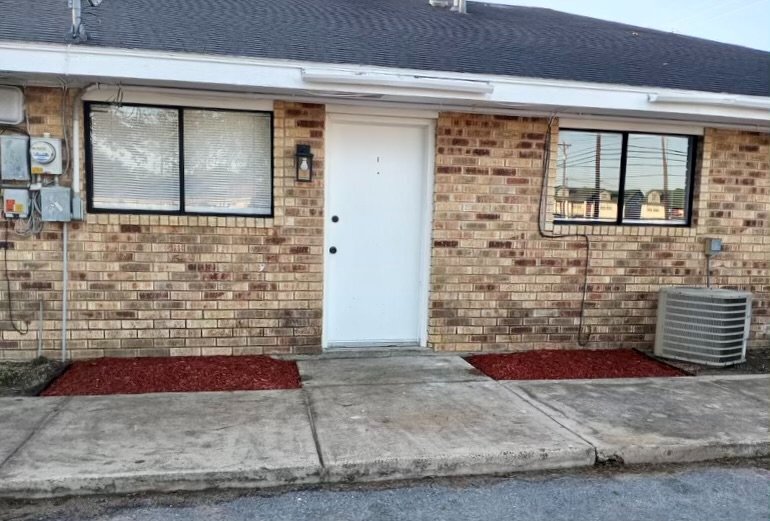 517 S Westgate Dr, Weslaco, TX 78596 Apartments in Weslaco, TX