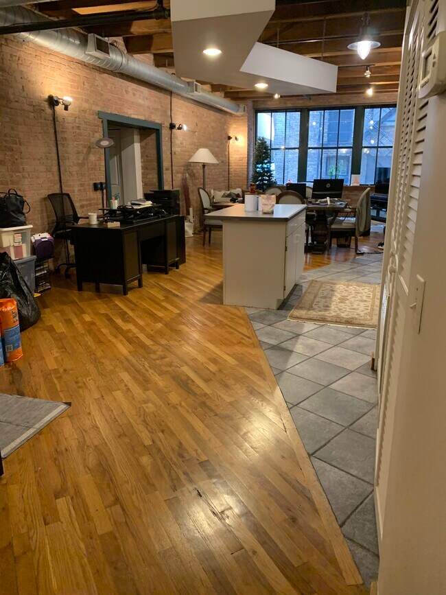 Building Photo - 732 S Financial Pl