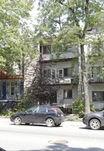 Building Photo - 4259 Av de Lorimier
