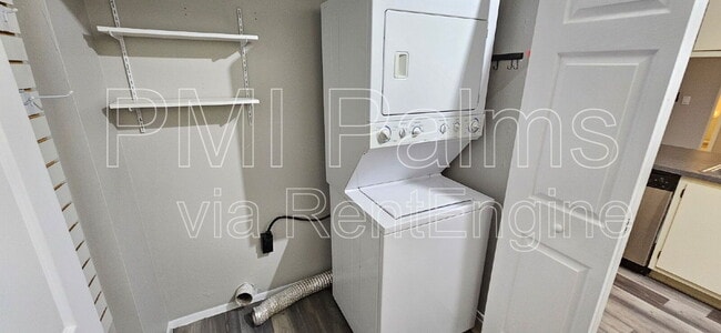Building Photo - 604 Kenwick Cir