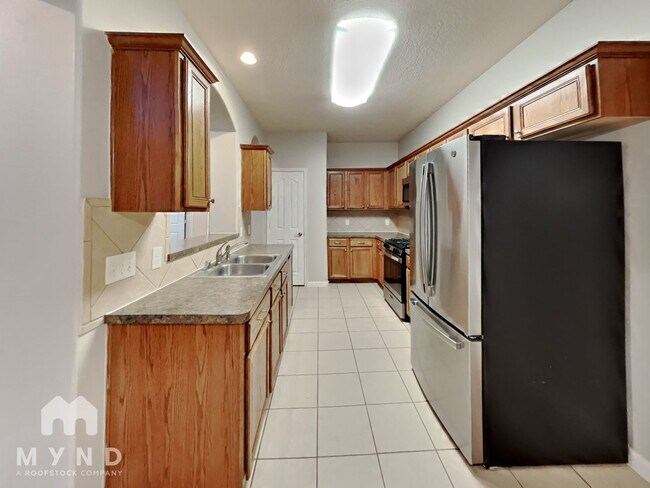 Foto del edificio - 1003 Summer Wood Blvd