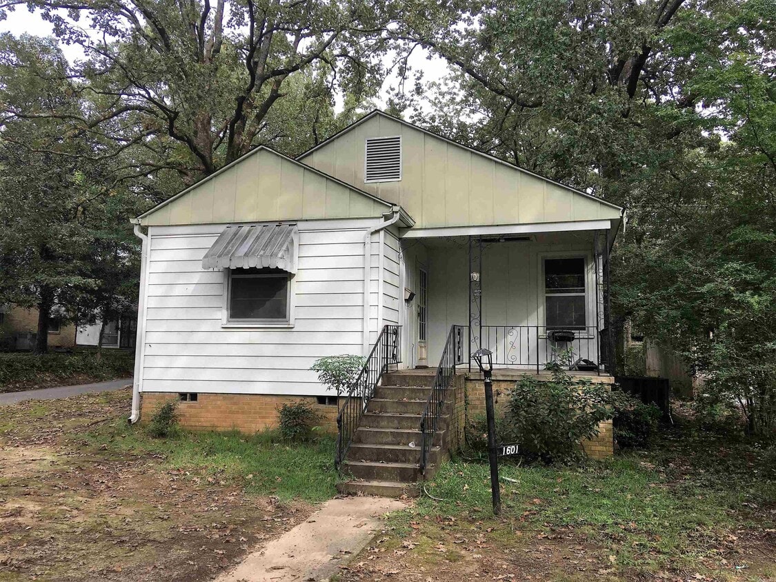 Primary Photo - 1601 S Pierce St