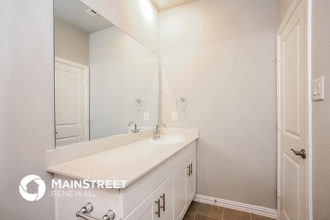 Building Photo - 364 Mohan Dr