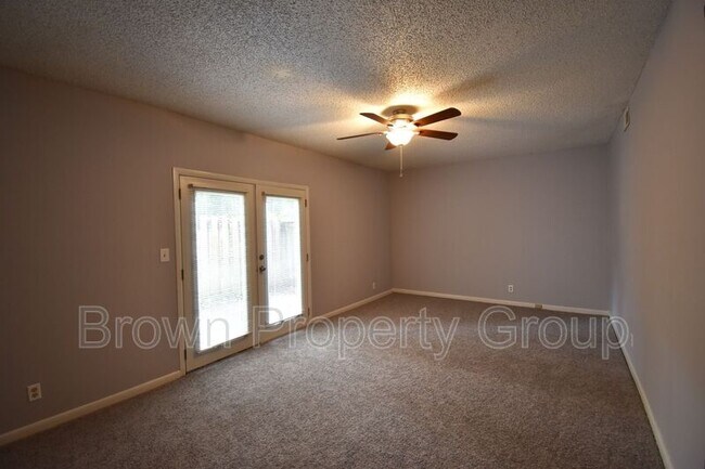 Foto del edificio - 591 Winding Creek Rd