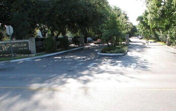 Building Photo - 3286 S Semoran Blvd