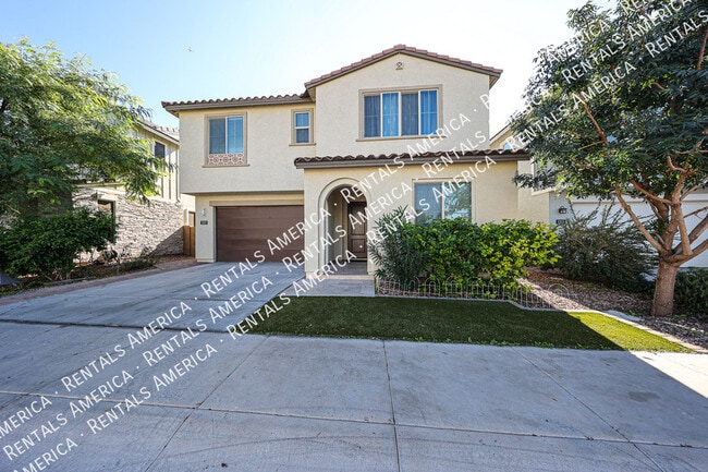 Foto del edificio - 1321 W Coyote Dr