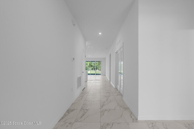 Building Photo - 6266 Moonrise Dr