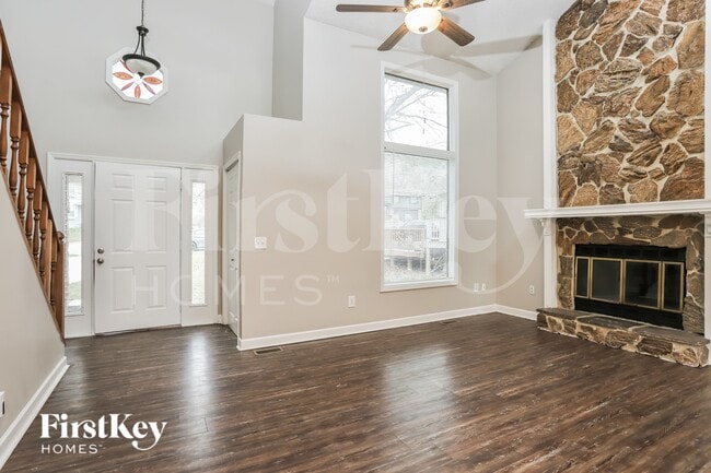 Building Photo - 416 Oak Pl