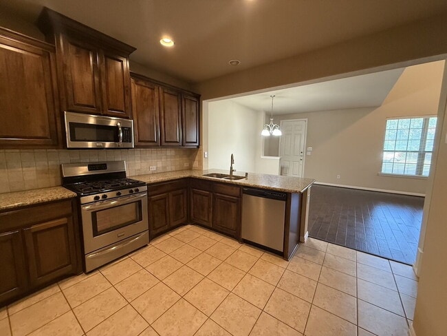 Building Photo - Come see this Townhome in such a great area.