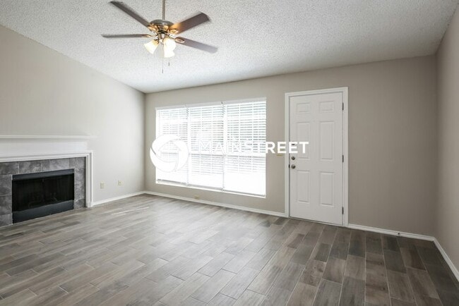 Building Photo - 3 Bedroom Pet-Friendly Home in Watauga, TX with Main Street Renewal