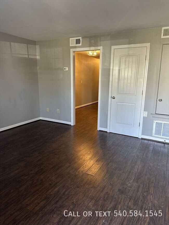 Foto del edificio - 420 Albemarle Ave SW