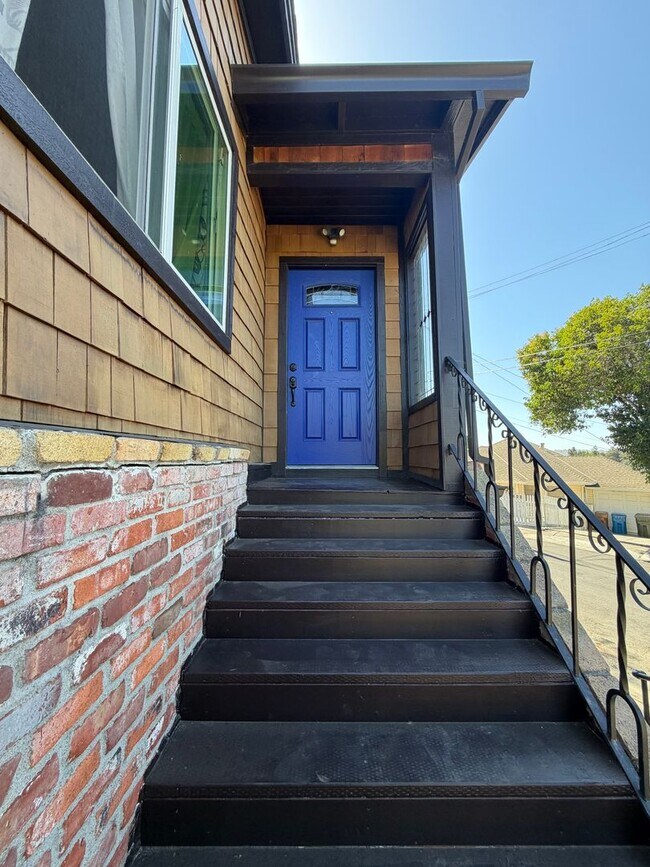 Foto del edificio - 1926 Hillside Gem Martinez CA
