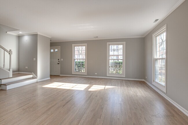 Building Photo - 1423 Pebblecreek Dr