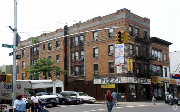 Building Photo - 1424 Avenue J