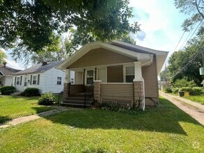 Building Photo - 3316 Plaza Dr