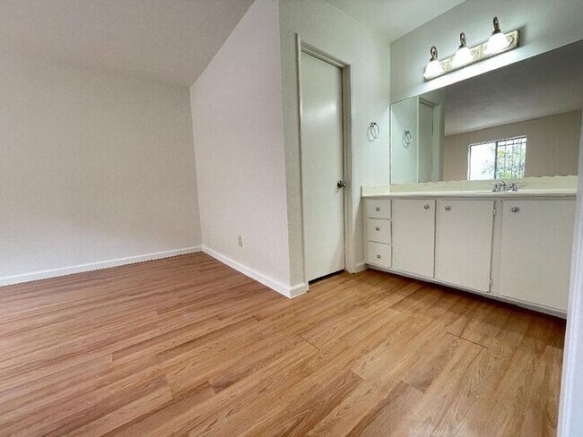 Building Photo - 4690 Monterey Cir