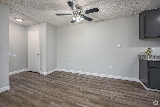 1BR, 1BA - 775SF - Dining Room - Arbor Ridge 1