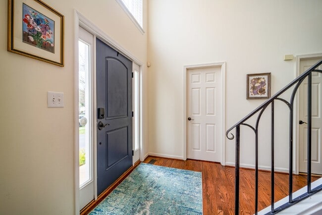 Foto del edificio - Stunningly Updated Home in Evergreen Meado...