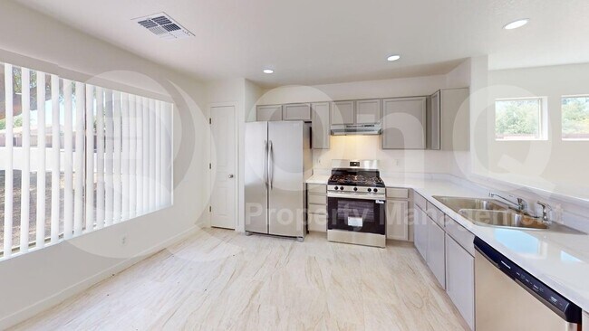 Foto del edificio - 2574 W Southern Star Dr