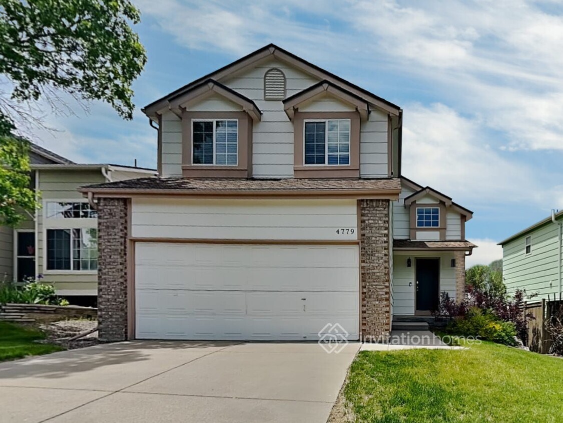 Primary Photo - 4779 N Foxtail Dr