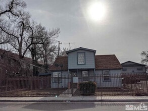 Building Photo - 1500 Lewis St