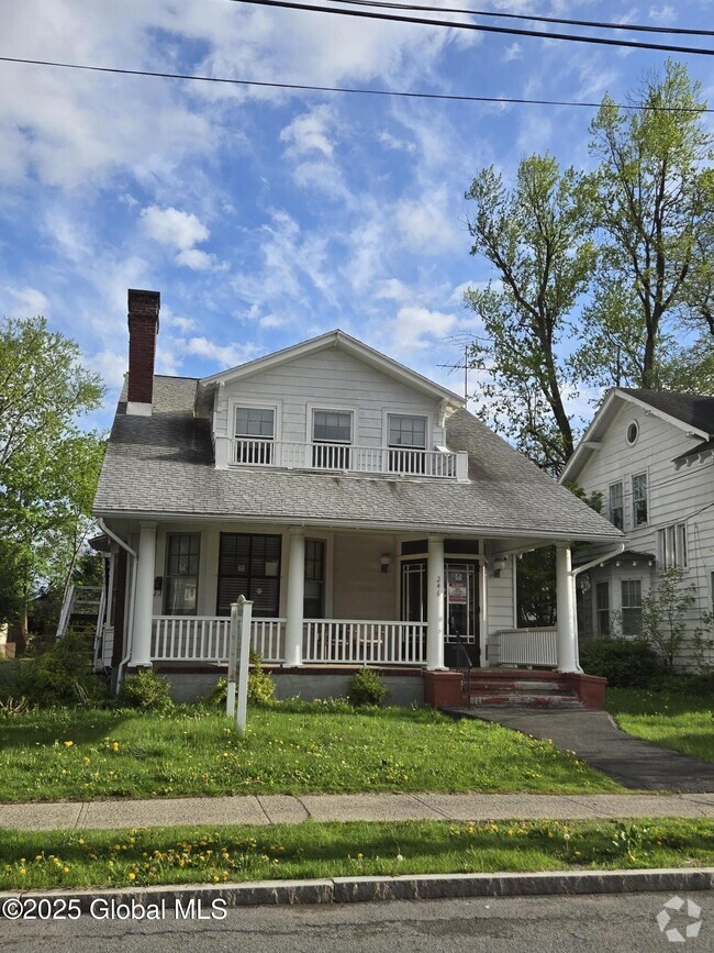 Building Photo - 246 New Scotland Ave