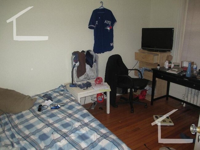 Building Photo - Brookline - 3 bed 2 bath - 8/1    (Washing...