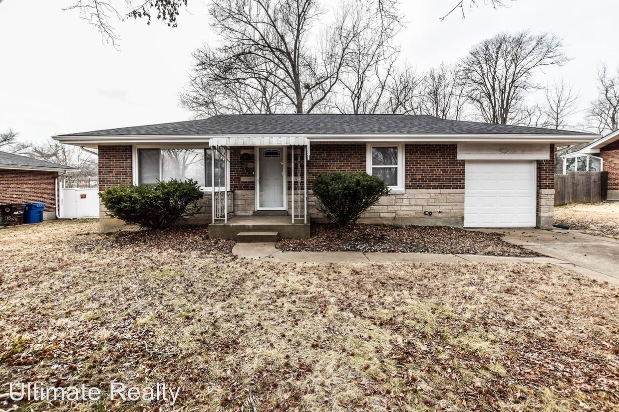 Primary Photo - 2 br, 1 bath House - 223 Royce Dr.