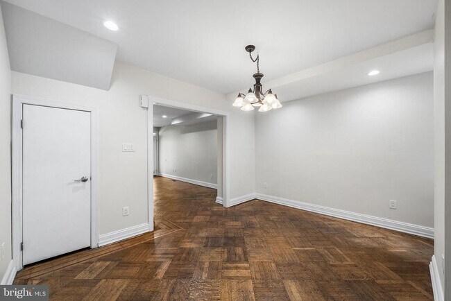 Foto del edificio - 619 S 42nd St