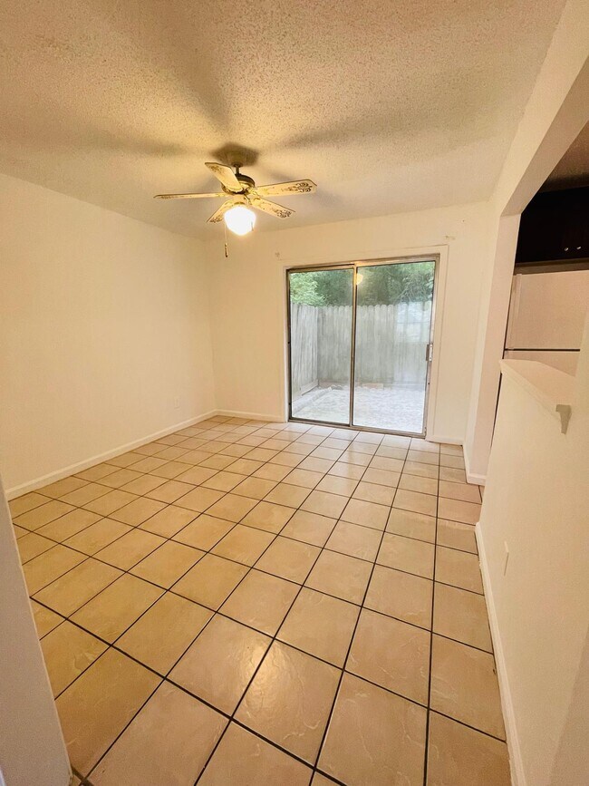 Foto del edificio - 406 Vineyard Pond Dr NW