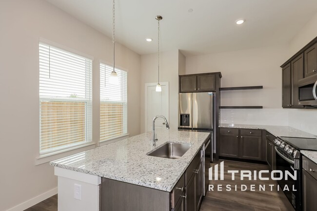 Building Photo - 210 Holbeck Cir