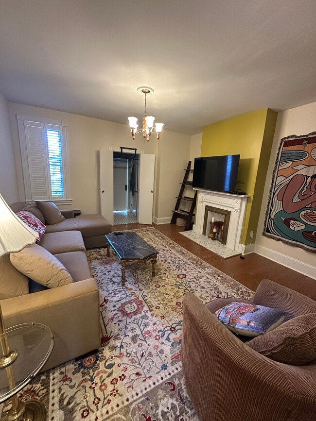 Building Photo - 248 46th St