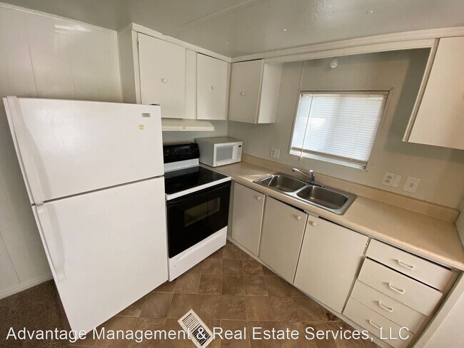 Foto del edificio - 2 br, 1 bath House - 165 W 100 N