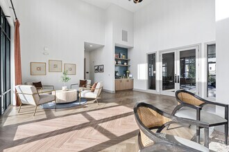Lobby - 175 Main