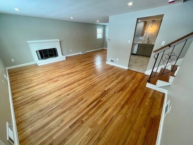 Foto del edificio - 34 Foster Dr