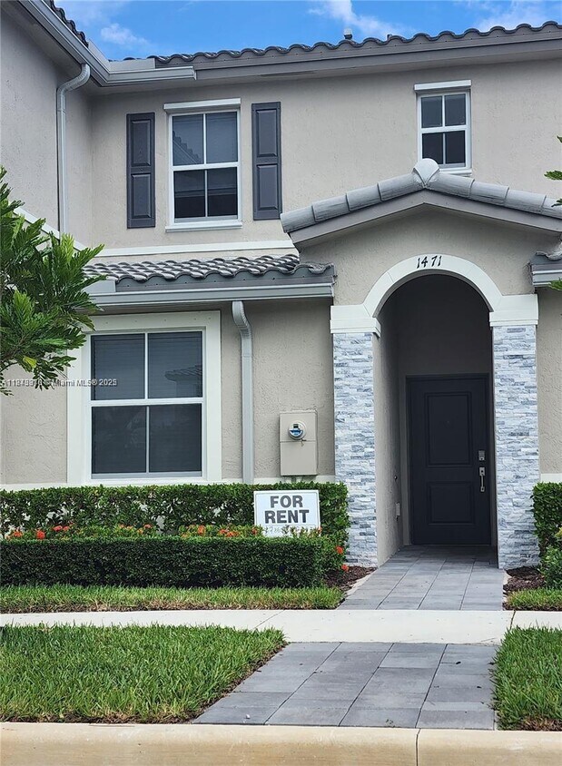 Foto principal - 1471 SE 26th Rd