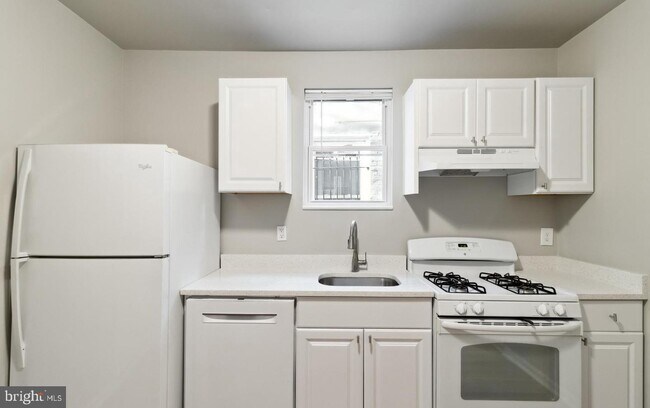 Foto del edificio - 502 N Patterson Park Ave
