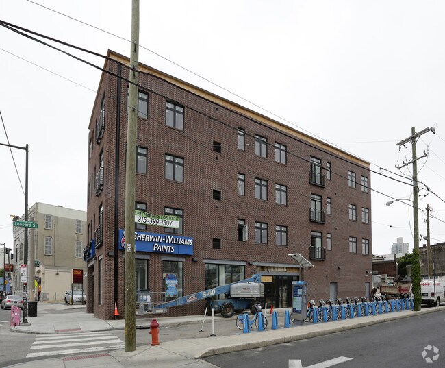 Foto del edificio - 18-20 W Girard Ave