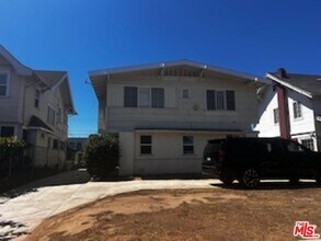 Building Photo - 1529 5th Ave